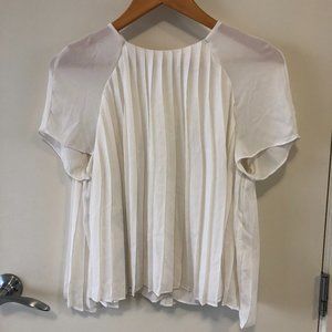 3/$30 ✨Zara White Pleated Blouse Short Sleeves